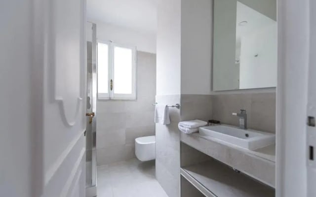 Rent In Rome - Appartamento Frezza