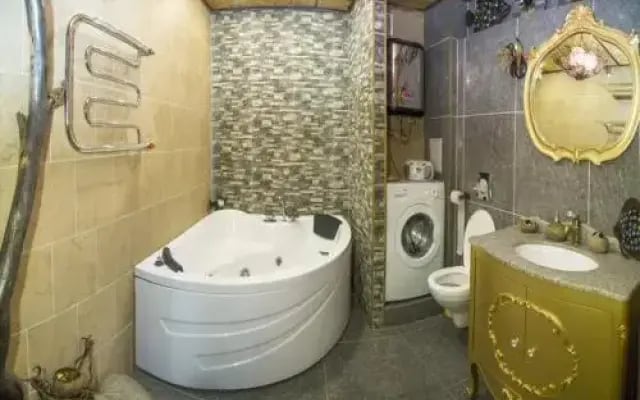 Apartment on 78 Dob. brigady, 4-1 by KrasStalker