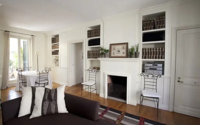 Princely Penthouse on the Pilgrims' Way