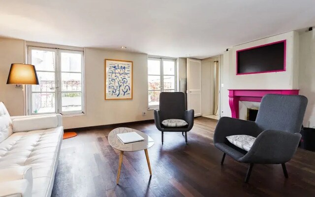 Penthouse Apartment - Champs Elysées