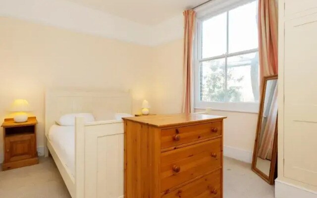 Veeve Flat Rostrevor Road Fulham