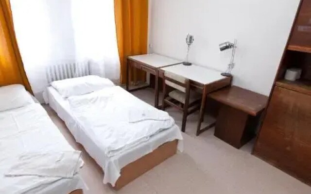 Hostel Hlávkova