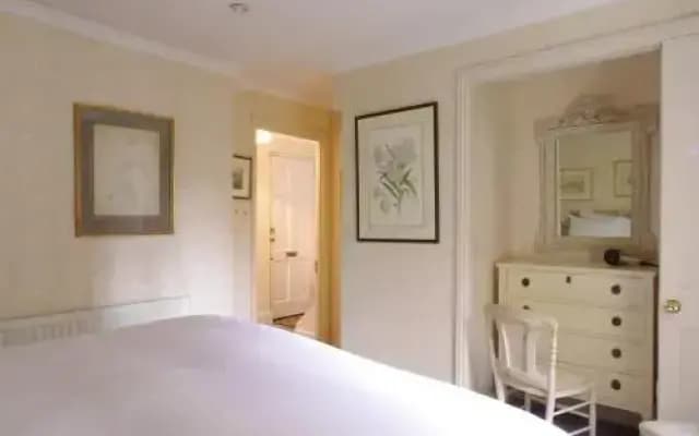 Classic Pimlico Home SW1