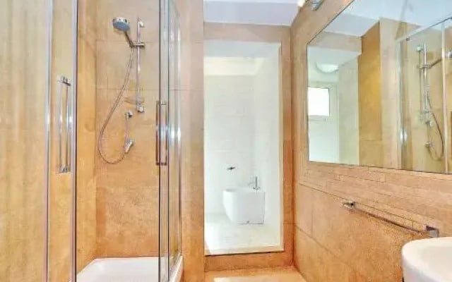 Colosseum Suite