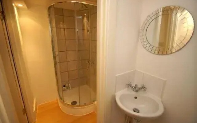 Piccadilly Circus Apartments