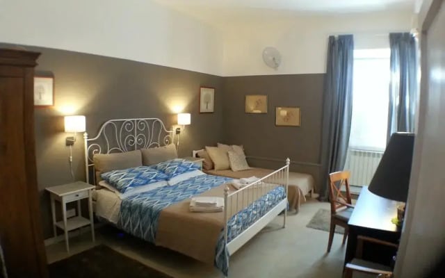 Lilium House