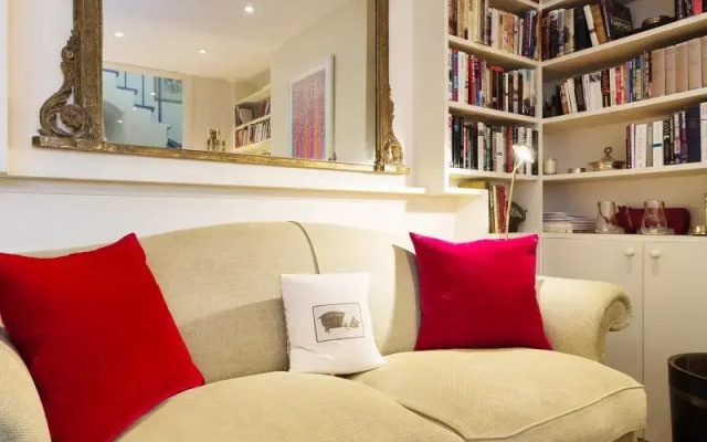 Veeve  Charming 1 Bed In Codrington Mews Notting Hill