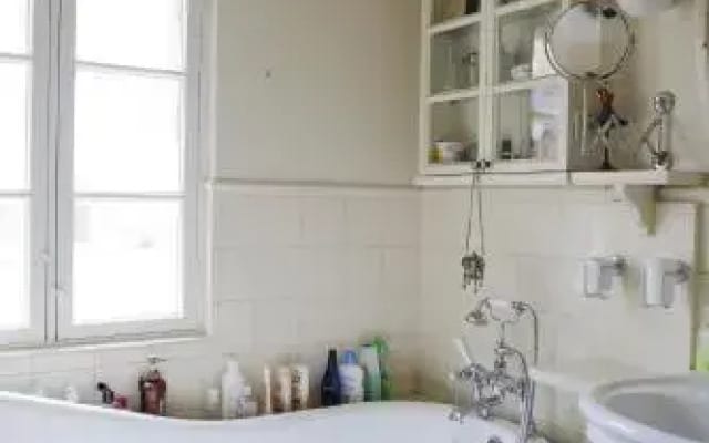 1800s Townhouse