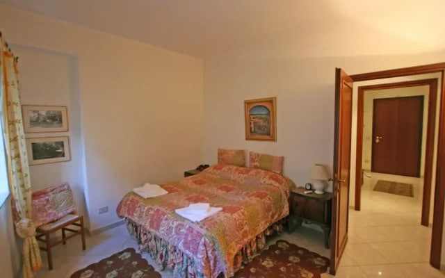 Travel & Stay - Parione