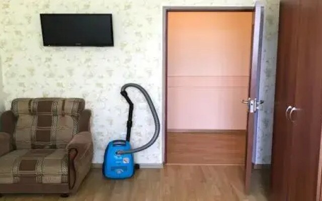 Semeynie Apartments Krymskaya 112