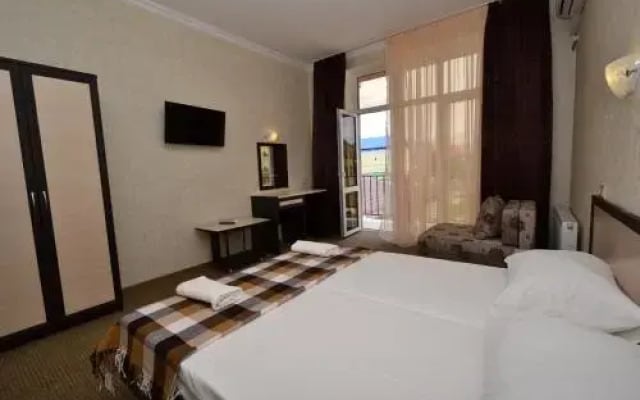 Lazurit Guesthouse