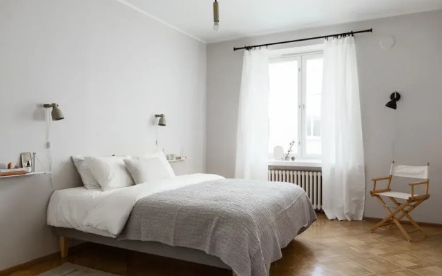 Central 2-Bedroom Design Apartment