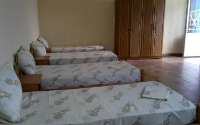Yuzhny Dvorik Guest House