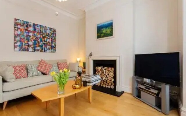 Veeve 3 Bed House On Stapleton Road Wandsworth