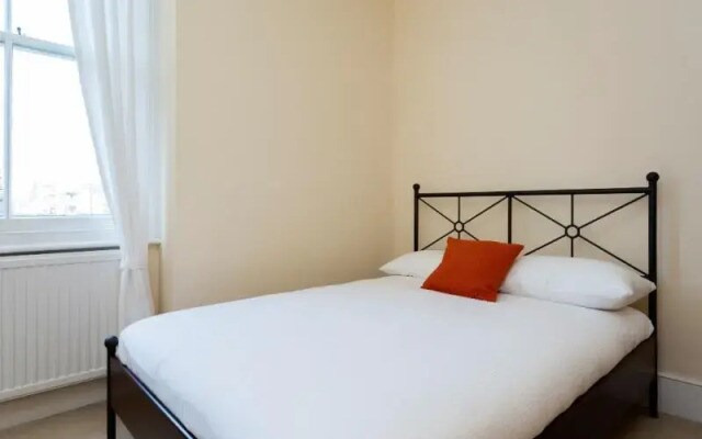 Veeve Flat Rostrevor Road Fulham