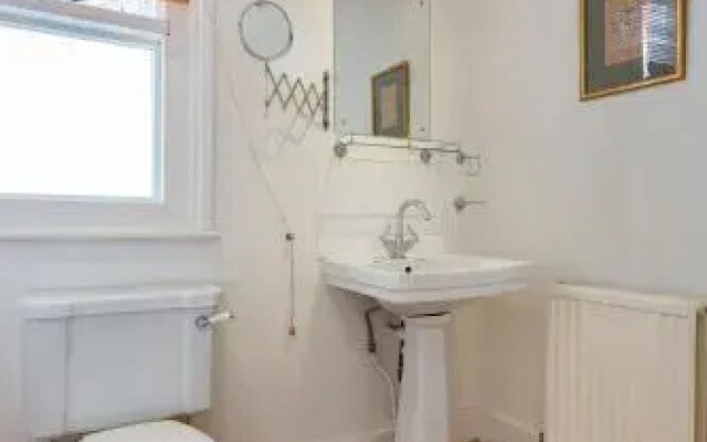 Veeve 3 Bed House On Stapleton Road Wandsworth