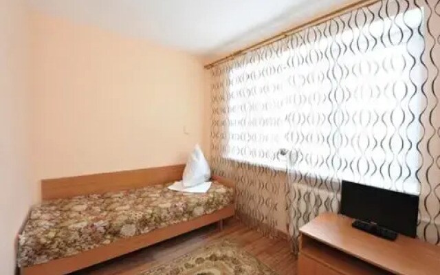 Hotel Akademicheskaya