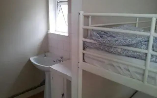 Compton Guest House