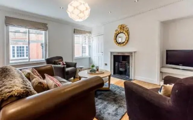 17 Blake St