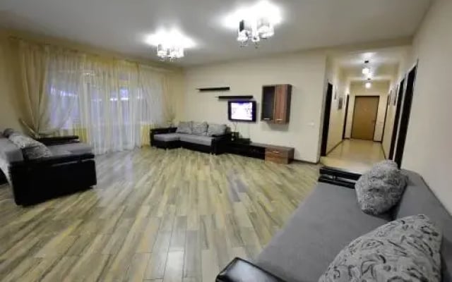 Alex House