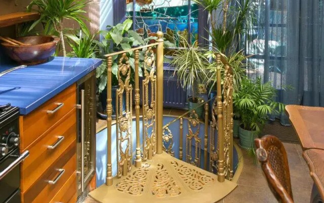 Veeve 2 Bed Maisonette Brook Green West Kensington