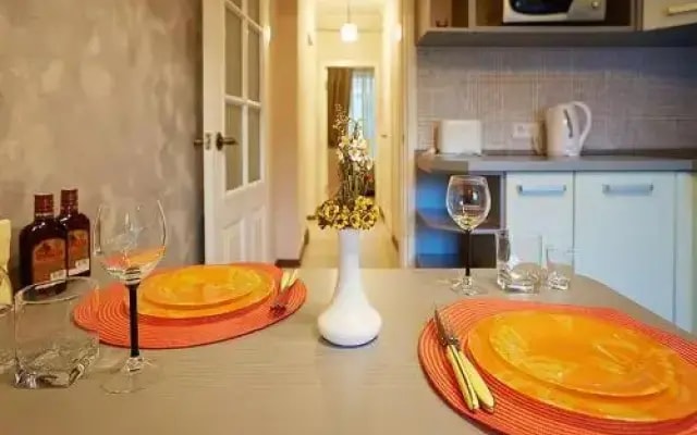 Eurocomfort on Nezavisimosti Apartments