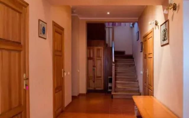 Guesthouse Sadoviy na Narochi