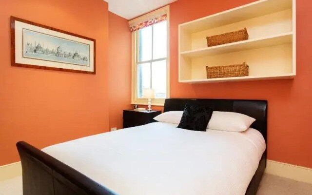 Veeve Flat Rostrevor Road Fulham