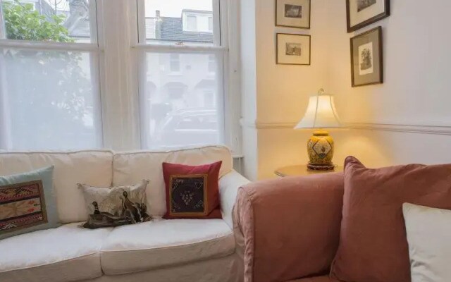 Veeve House Ashlone Road Putney