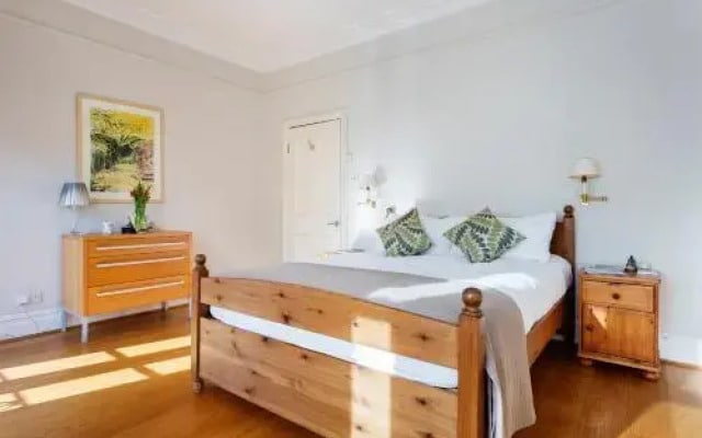 Veeve 3 Bed House On Stapleton Road Wandsworth