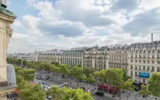 X Champs Elysées Luxury & Design
