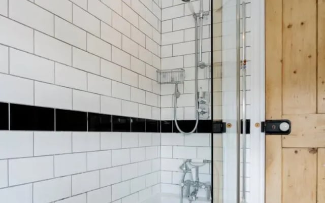 Veeve 2 Bed House Heathfield North Twickenham