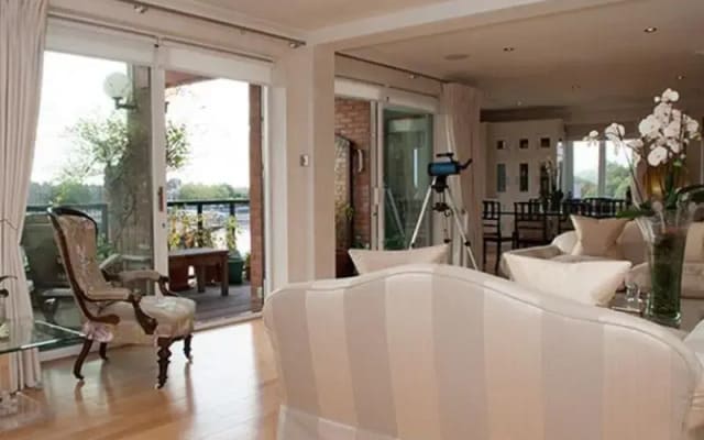 Veeve Penthouse Putney Bridge with River Views