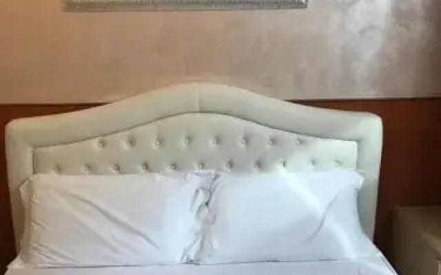 Roma Palace Inn
