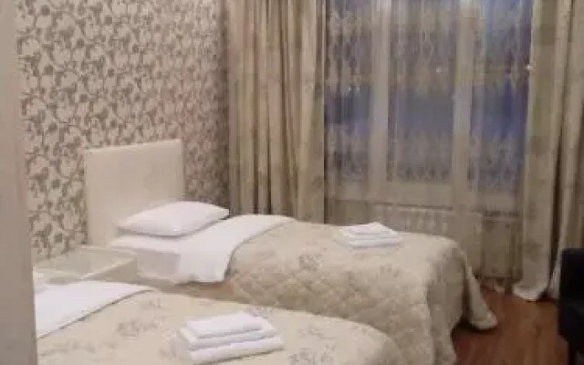 Hotel on Verkhnye polya 1 st