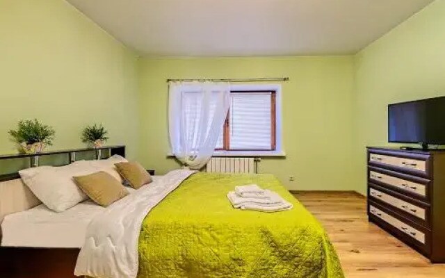FlatHome24 Na Fermskom 32 Apartments