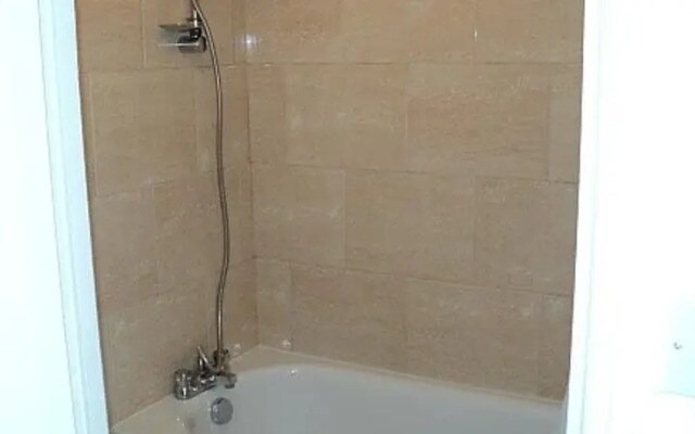 Amhurst Hotel