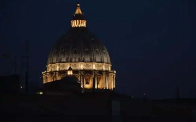 Vatican Room House
