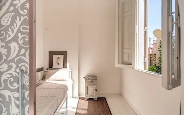 Aweshome - Spagna White Fair Loft