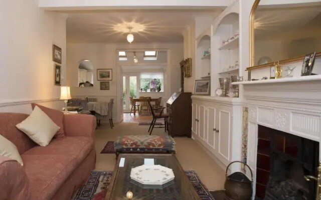 Veeve House Ashlone Road Putney