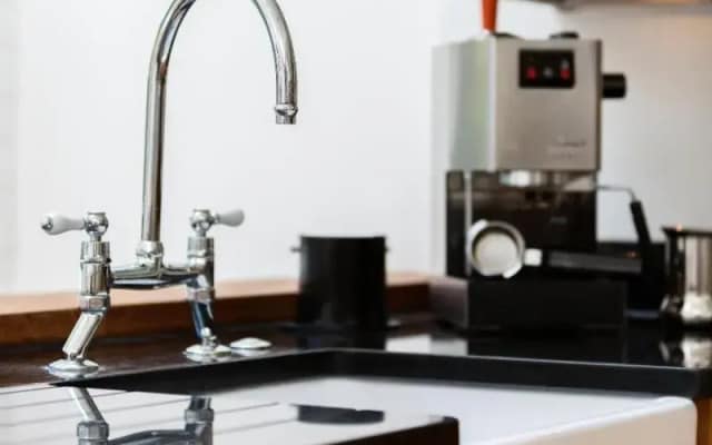 Veeve 2 Bed House Heathfield North Twickenham
