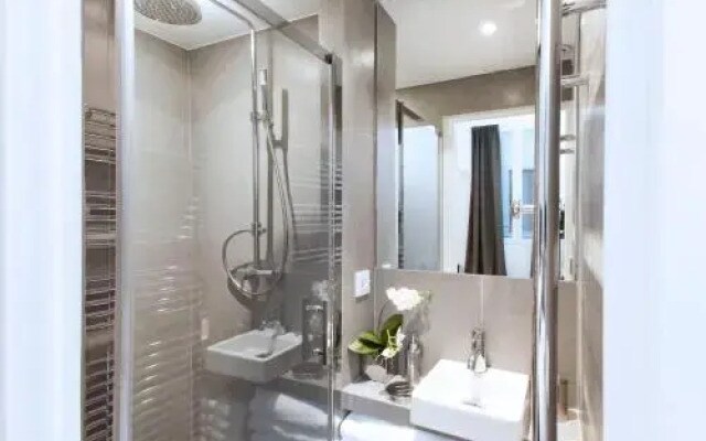 Charming apartment in Paris center