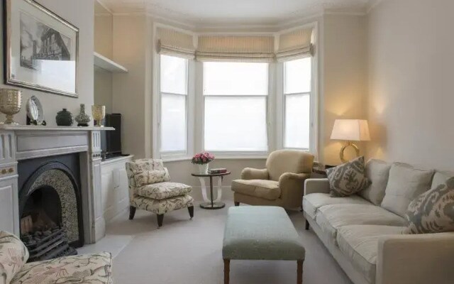 Veeve Townhouse Chacarty Road West London