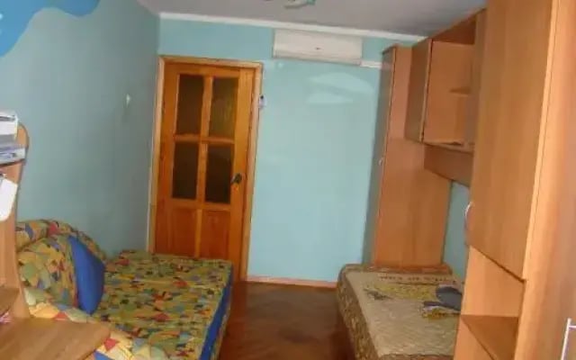 Apartment on mikroraion Parus