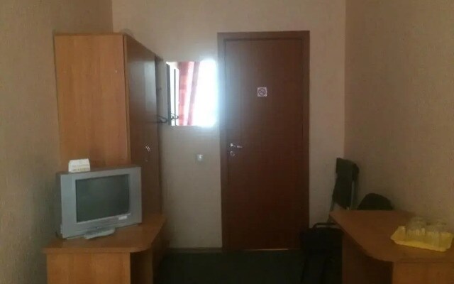 Рядом с Восстания