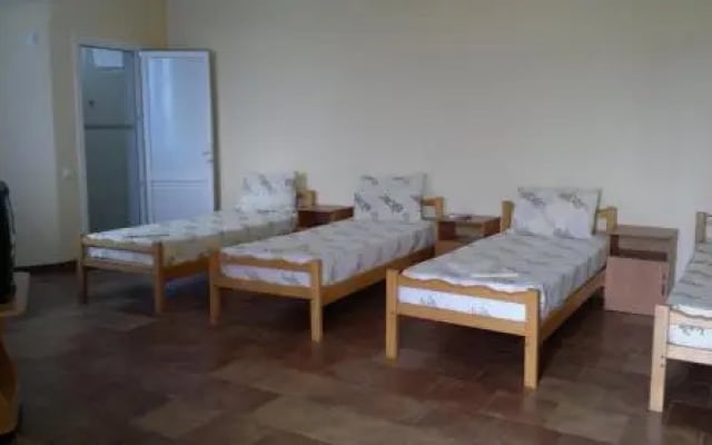 Yuzhny Dvorik Guest House