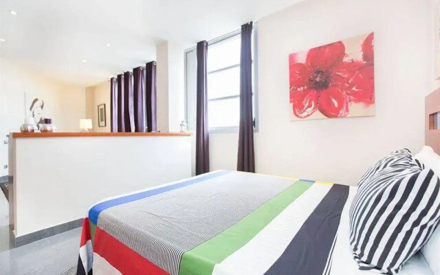 Universitat Suites