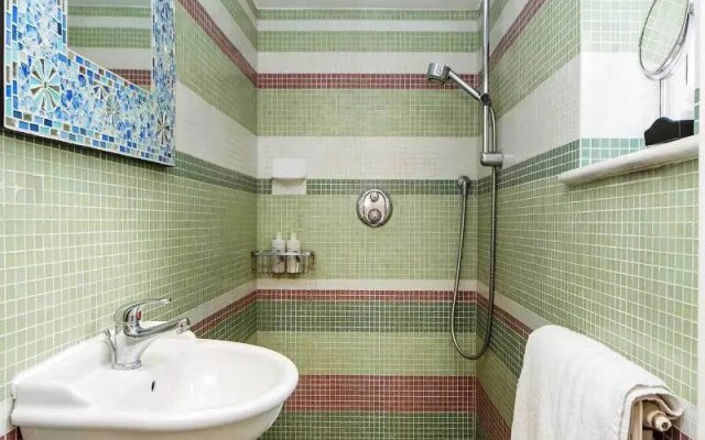 Veeve  2 Bed House On Stoneleigh Place Holland Park