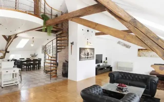 Attic Hastalska