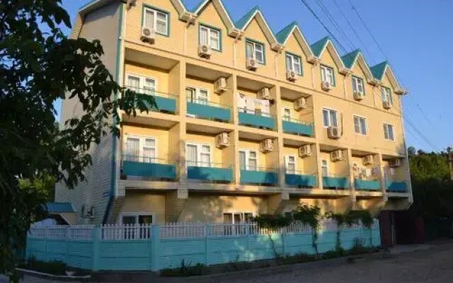 Guest house Izumrud